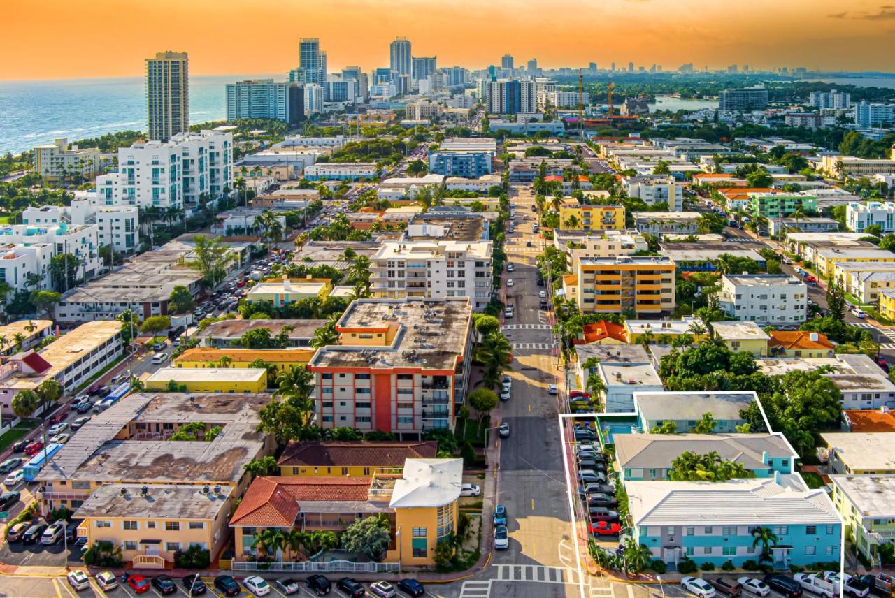 Praia Hotel Boutique & Apartments ไมอามีบีช ภายนอก รูปภาพ
